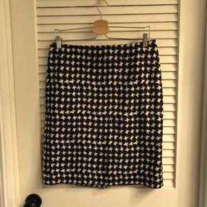 Talbots Black & White Skirt Size 10P
